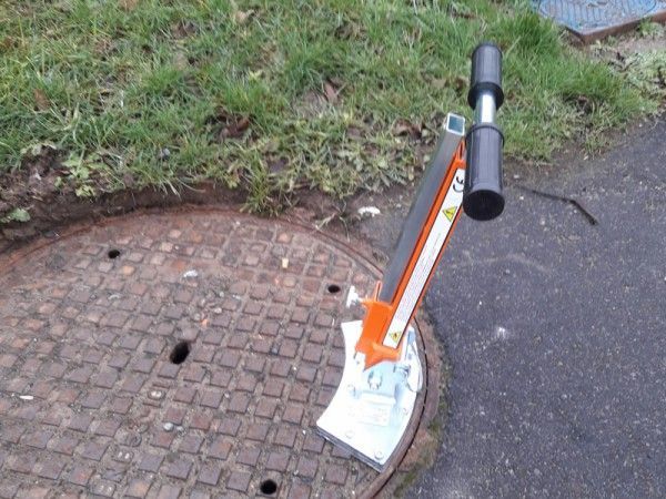 00-magnetique_banane_Crochets de levage de plaque d’égout_mpx700b